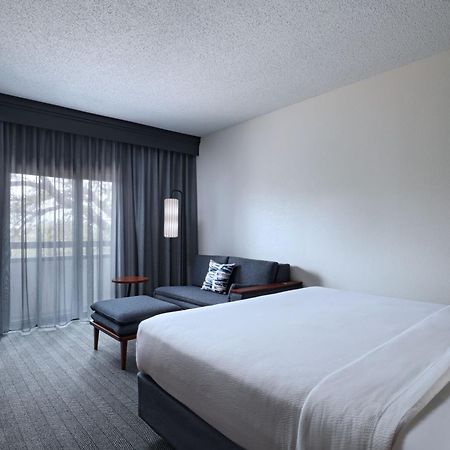 Courtyard By Marriott Dallas Richardson At Spring Valley Exteriér fotografie
