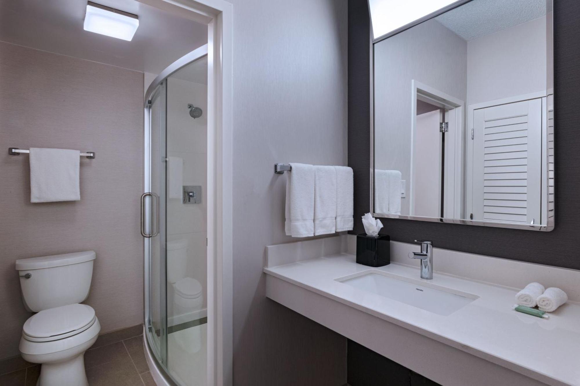 Courtyard By Marriott Dallas Richardson At Spring Valley Exteriér fotografie