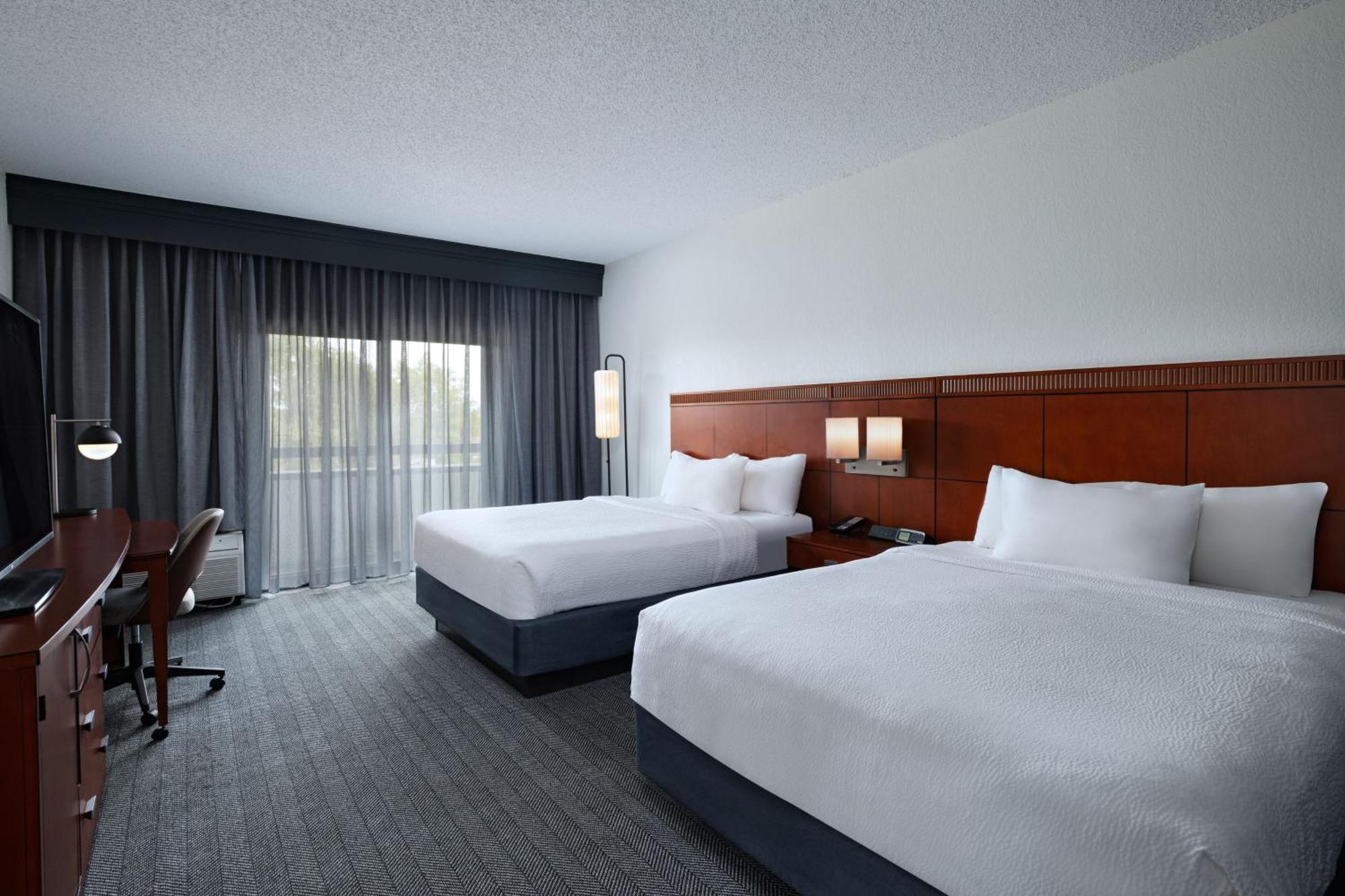 Courtyard By Marriott Dallas Richardson At Spring Valley Exteriér fotografie