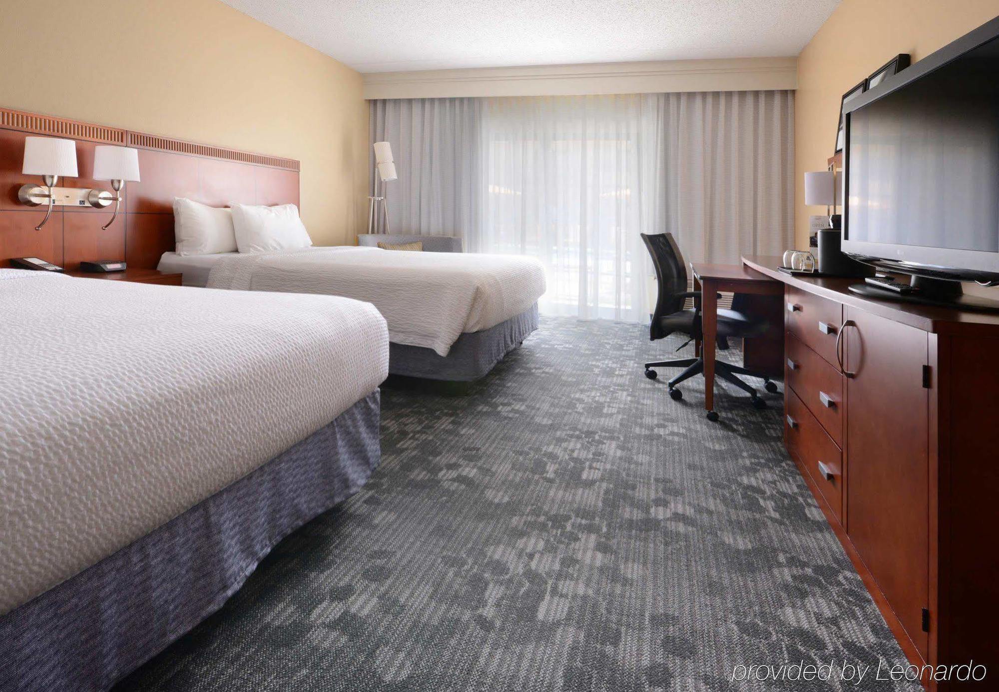 Courtyard By Marriott Dallas Richardson At Spring Valley Exteriér fotografie