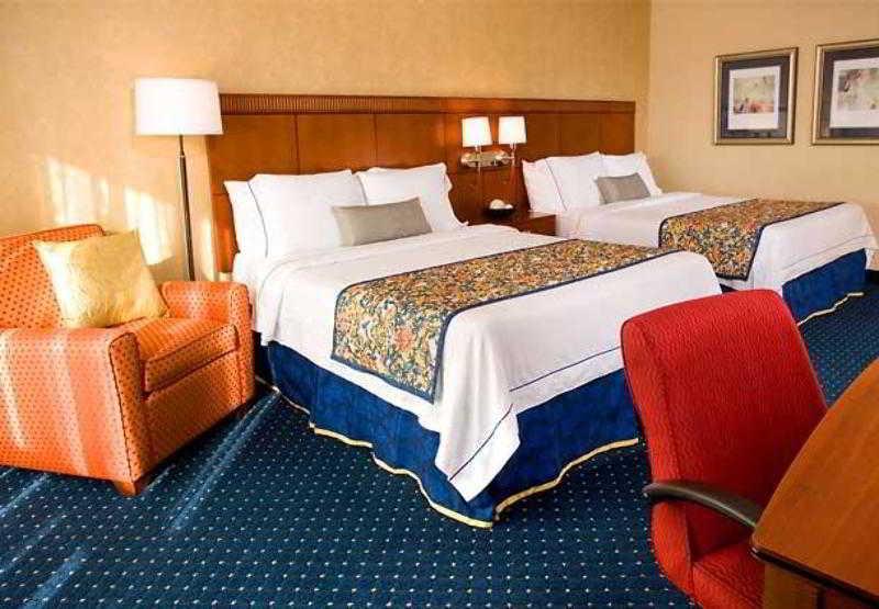 Courtyard By Marriott Dallas Richardson At Spring Valley Exteriér fotografie