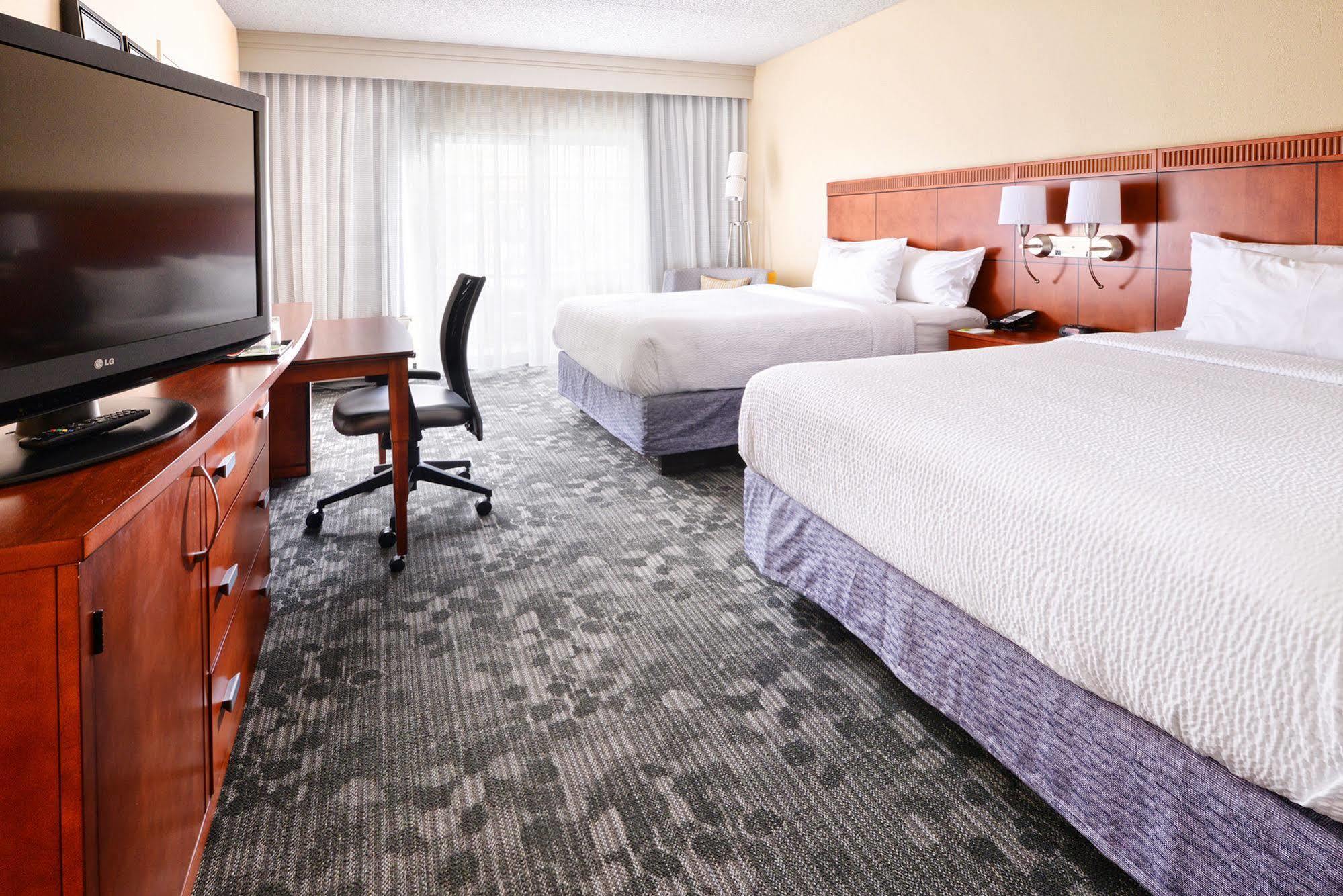 Courtyard By Marriott Dallas Richardson At Spring Valley Exteriér fotografie