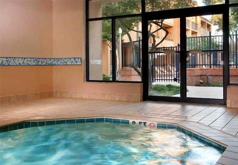 Courtyard By Marriott Dallas Richardson At Spring Valley Exteriér fotografie